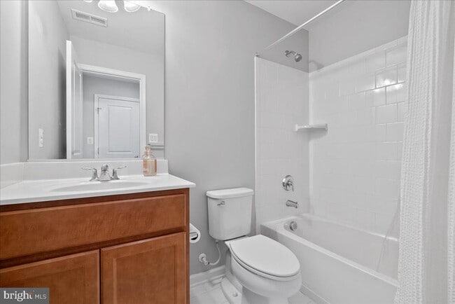 Building Photo - 8182 Broad Pl