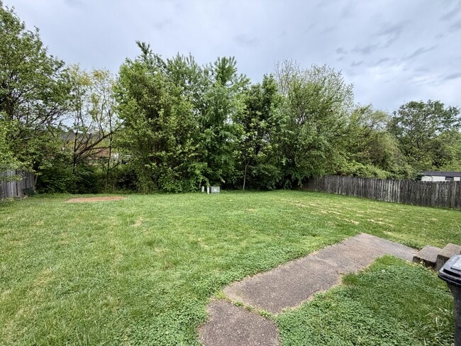 Building Photo - 115 Carey Ct