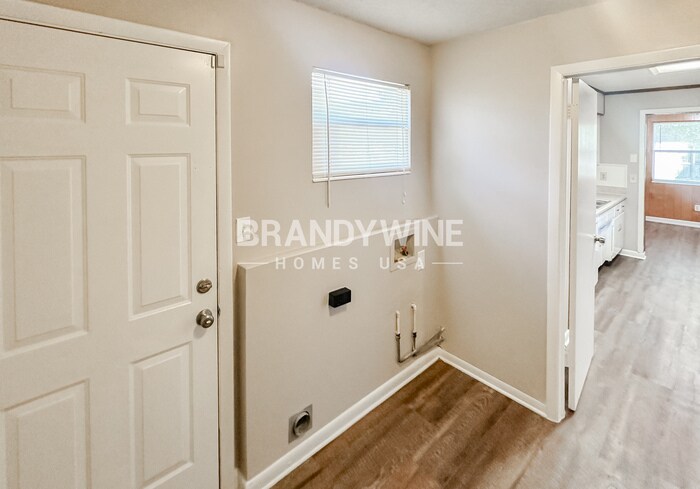 Building Photo - 10498 Arrowhead Dr