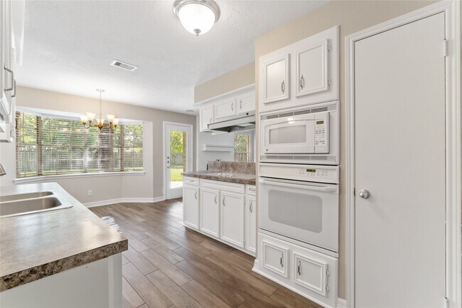 Building Photo - 25814 Leafywood Dr