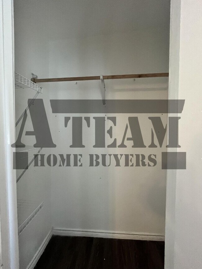 Building Photo - Modern 4 Bedroom 2 Bathroom home for rent!