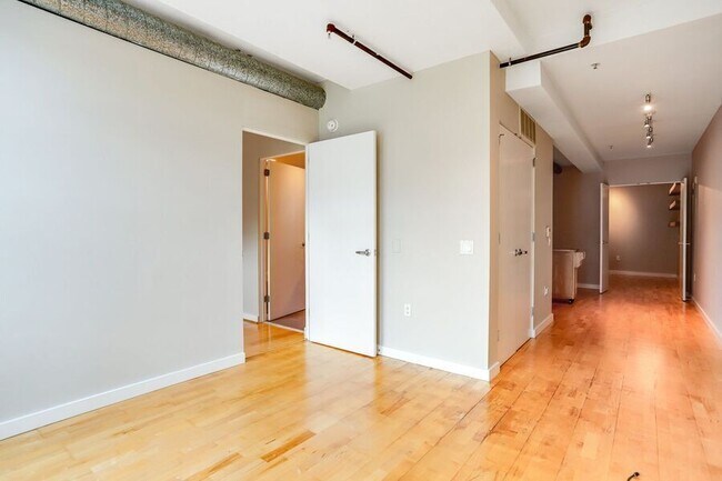 Building Photo - 1125 11th St NW