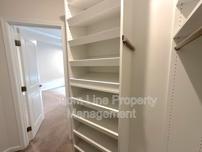 Building Photo - 1332 Ashbury St