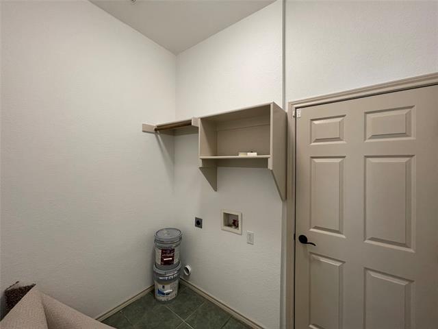 Building Photo - 6030 Bentwood Dr