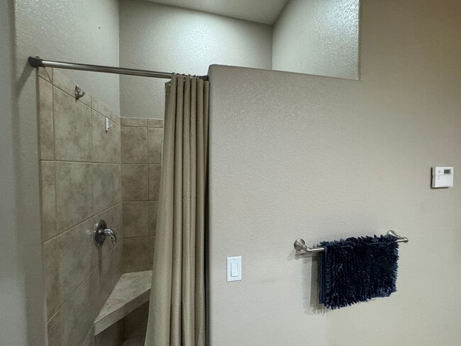 Building Photo - Furnished 3BR Laughlin Ranch Pool Home with Entertainer's Patio in gated Golf Community includes ...