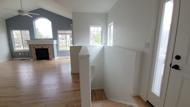 Building Photo - Beautiful Single Story Townhouse with Den & Attached 2-Car Garage