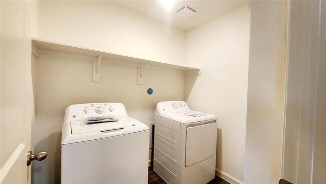 Building Photo - 3045 Sea Turtle Dr