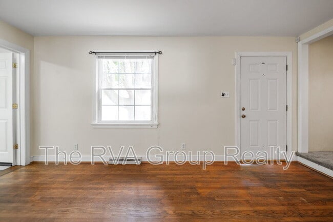 Building Photo - 819 Boroughbridge Rd