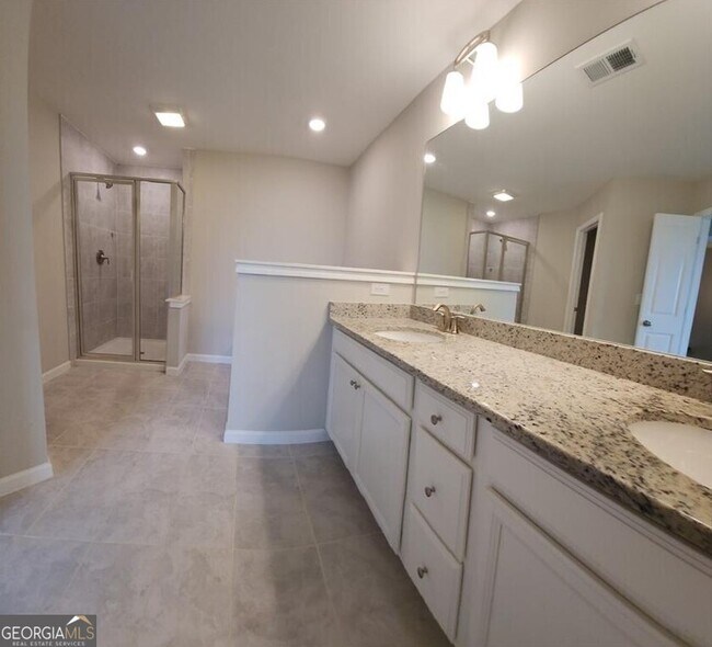 Building Photo - 171 Northaven Ave