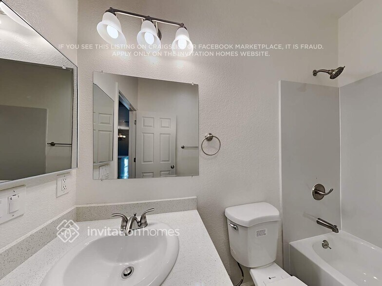 Building Photo - 5535 Ridgepoint Dr