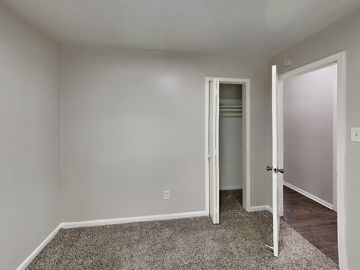 Building Photo - 16830 S Lighthouse Dr