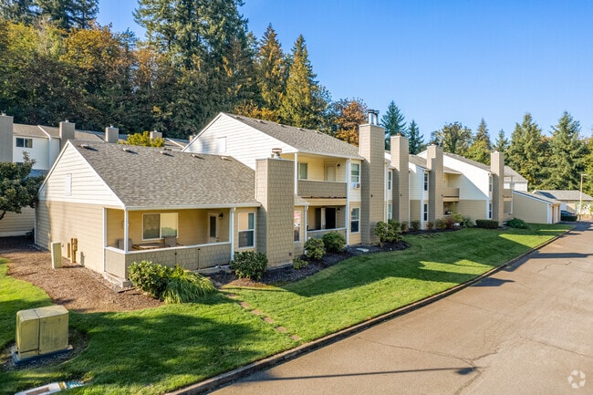 Primary Photo - Water's Edge Apartments
