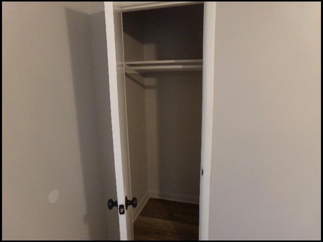 Building Photo - 7524 Knollwood Rd