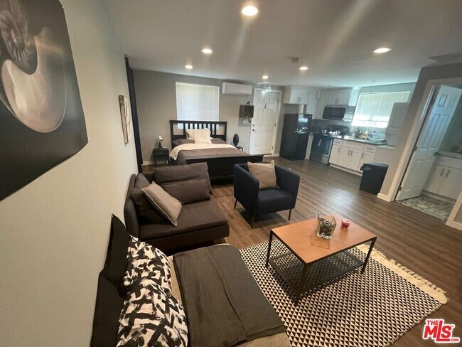 Building Photo - 23925 Pentland Way