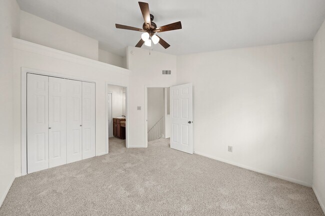 Building Photo - 2211 S Kirkwood Rd