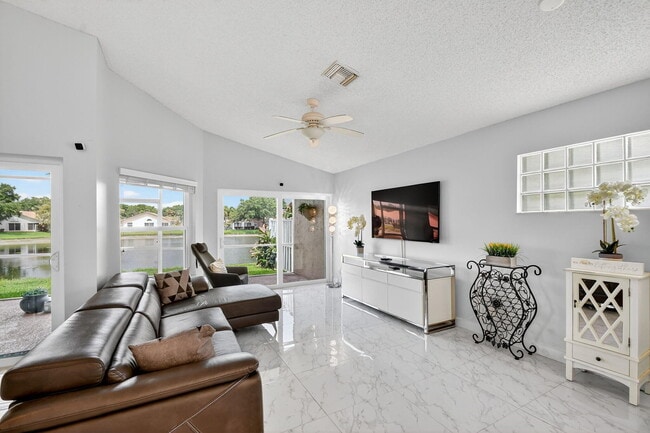 Building Photo - 9601 Harbour Lake Cir