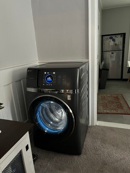 Building Photo - 580 Potomac Ave