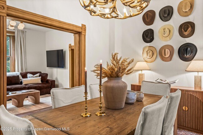 Building Photo - 500 W Francis St