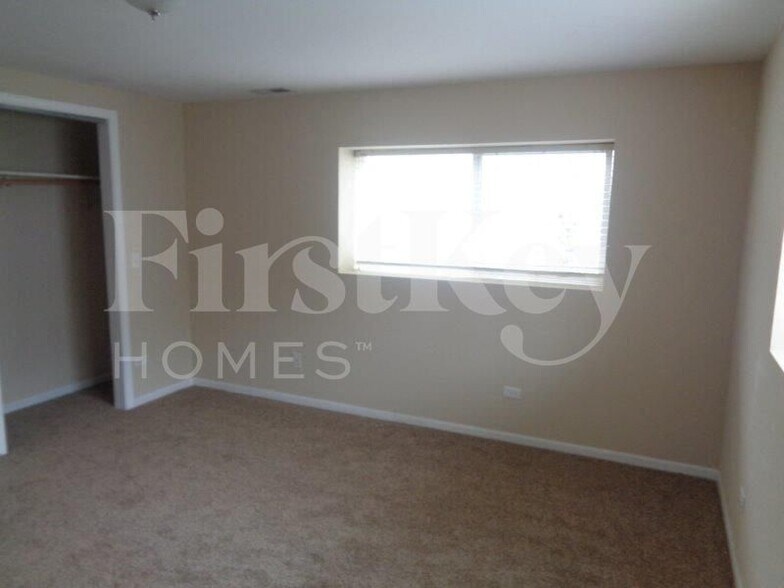 Building Photo - 1514 Goldenrod Terrace