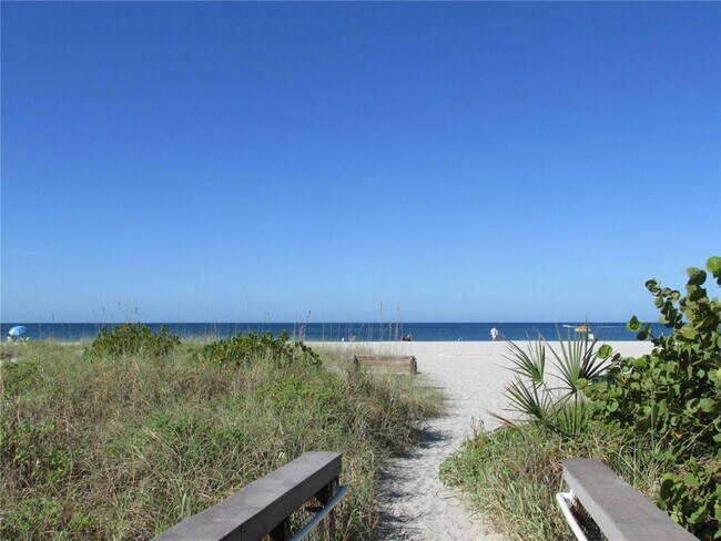 Building Photo - 812 Bird Bay Way