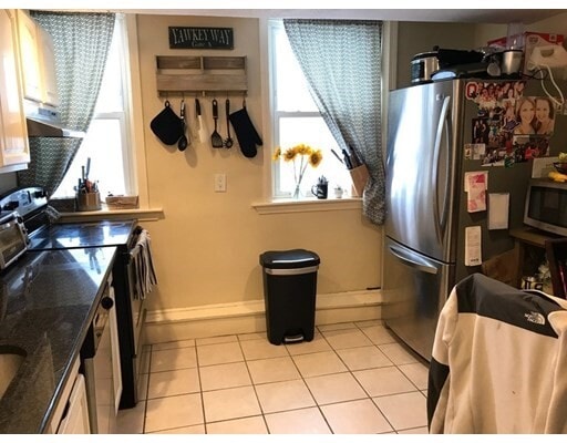 Building Photo - 137 Peterborough St