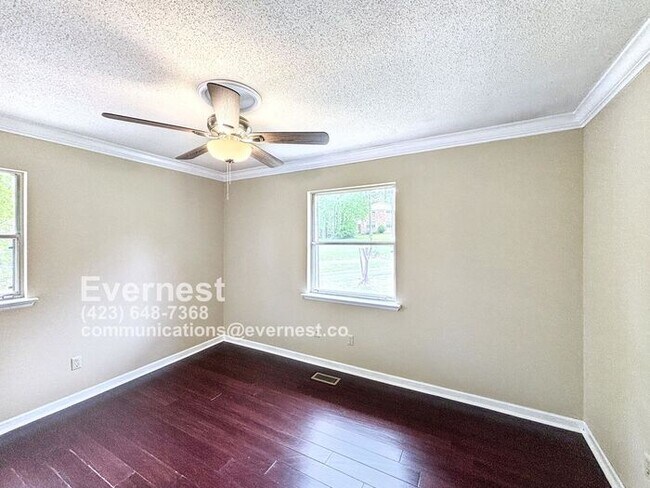 Building Photo - 3-Bedroom, 2-Bathroom Home with Basement a...