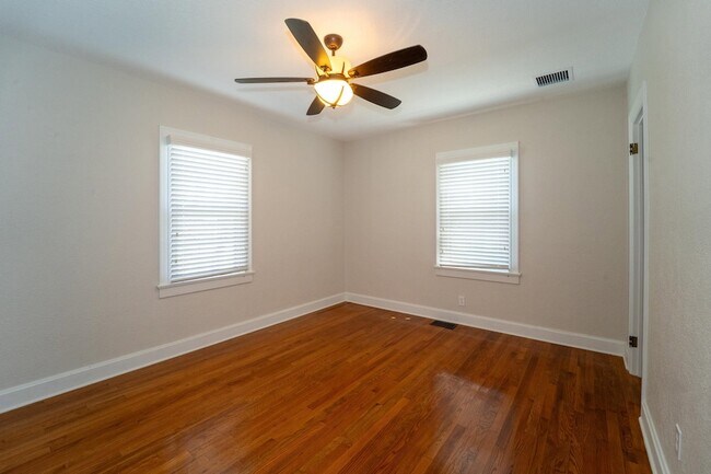 Building Photo - 31 Menendez Rd