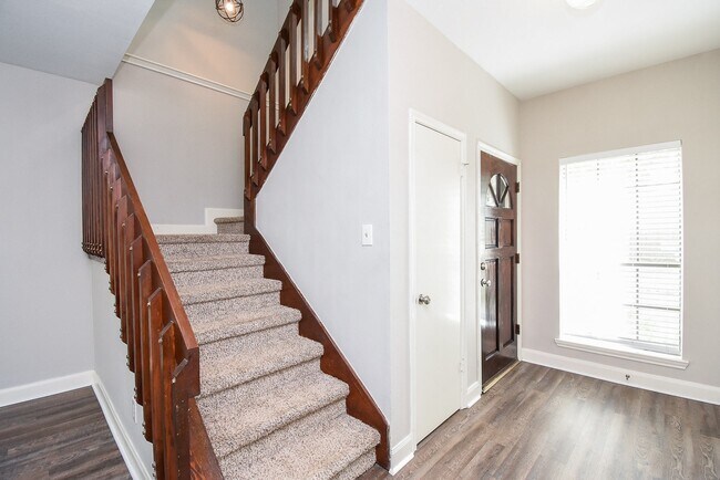 Building Photo - 3030 Great Lakes Ave