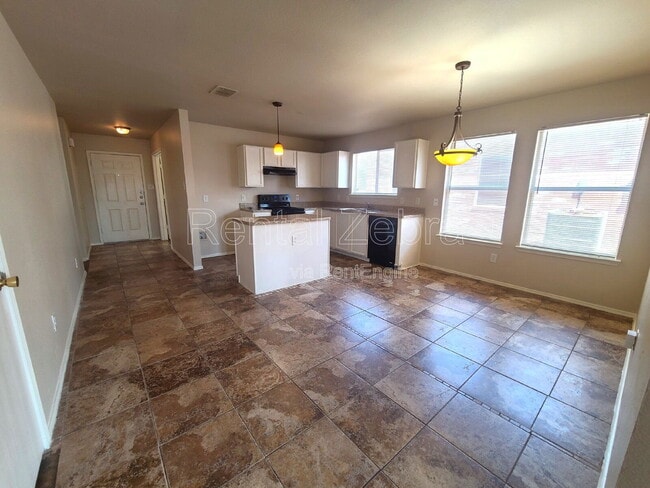 Building Photo - 2736 Murphy Dr