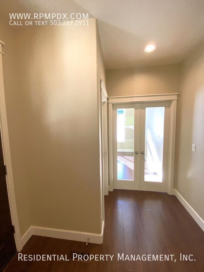 Building Photo - 9219 NW Harvest Hill Dr
