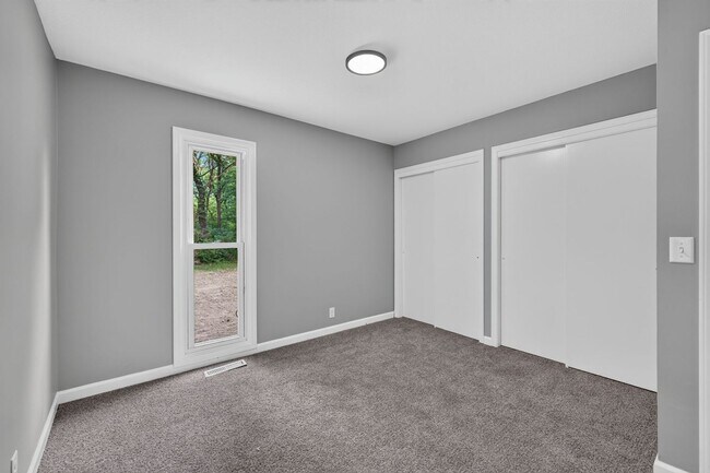 Building Photo - Italian Estates Property Management