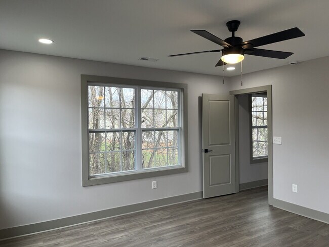 Building Photo - 2922 Painted Pony Dr