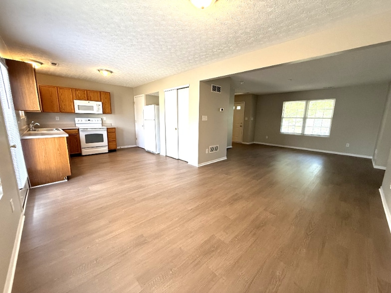 Building Photo - 7031 Osprey Ridge Dr