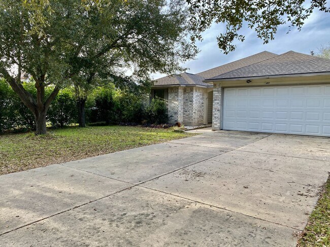 Building Photo - Easy Living, Inside and Out