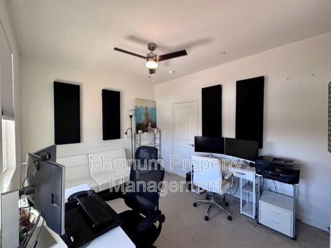 Building Photo - 38572 Rosegate Pl