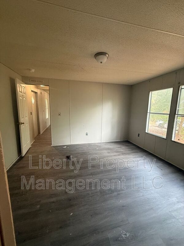 Building Photo - 128 Ed Thomas Rd