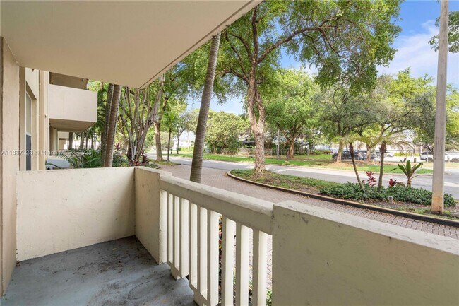Building Photo - 1800 Sans Souci Blvd