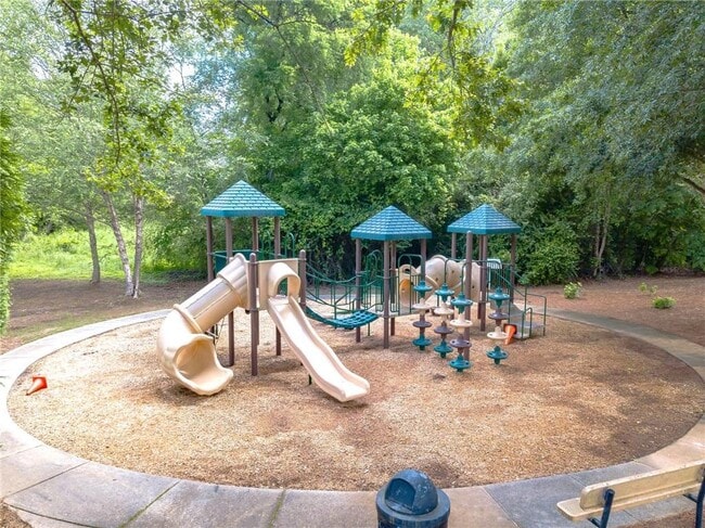 Building Photo - 6260 Brookside Ln