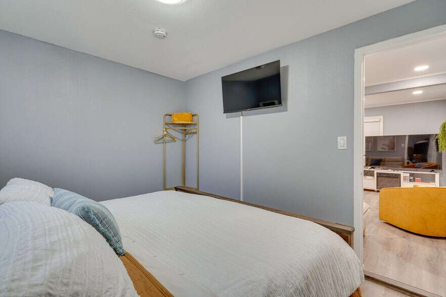 Building Photo - 1519 171st Ave