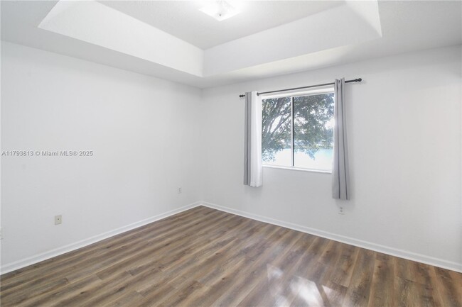 Building Photo - 1438 SE 24th Ct