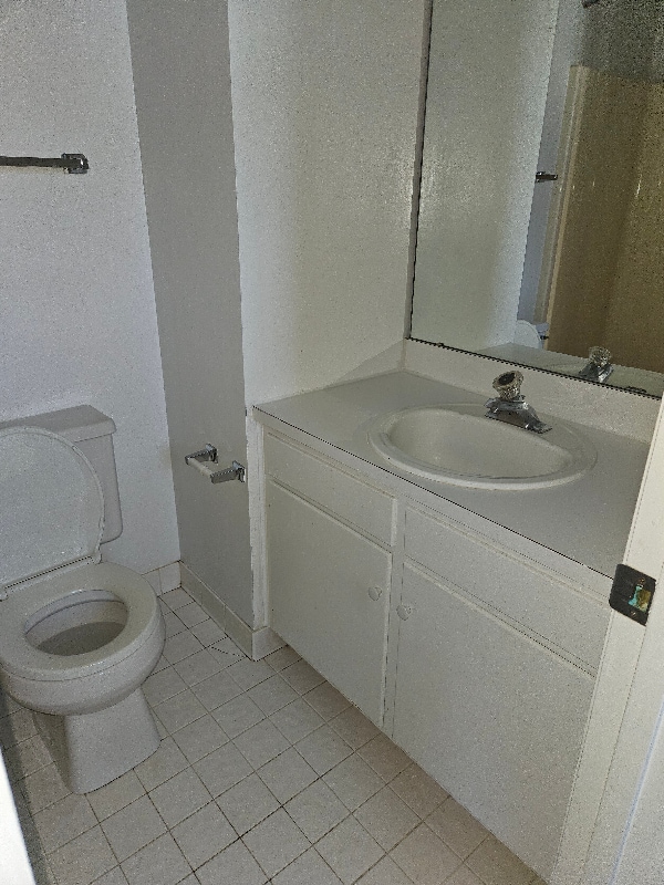 Building Photo - 3040 Winterberry Dr