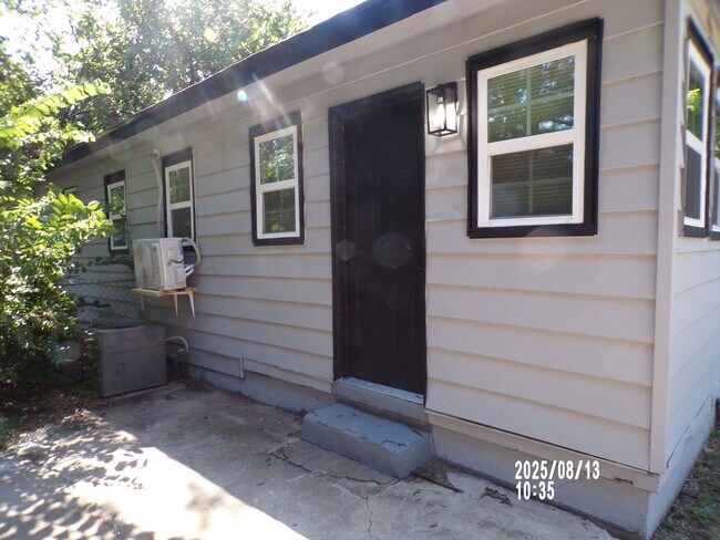 Building Photo - Move In Special: $200 off on The First Ful...