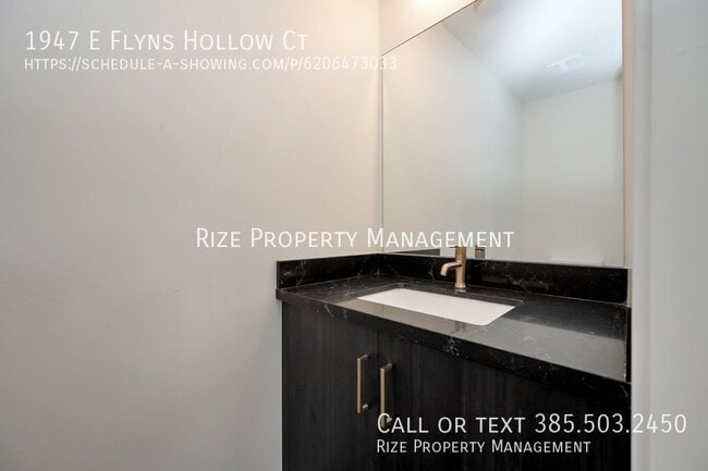 Building Photo - 1947 Flyns Hollow Ct