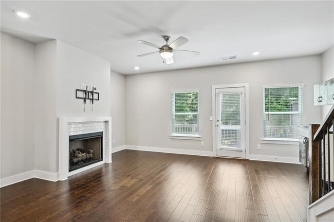 Building Photo - 1339 Callahan Cv