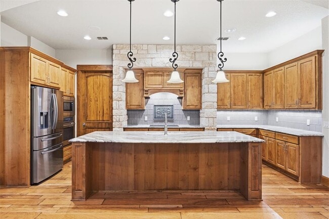 Building Photo - 203 Pristine Dr
