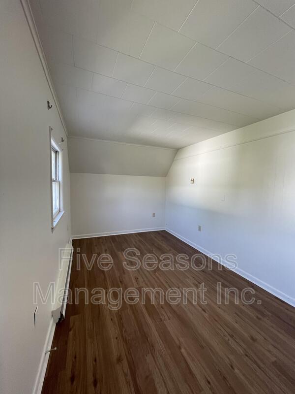 Building Photo - 77 N Union St