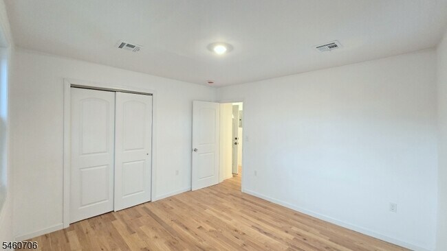 Building Photo - 76 Baldwin Pl
