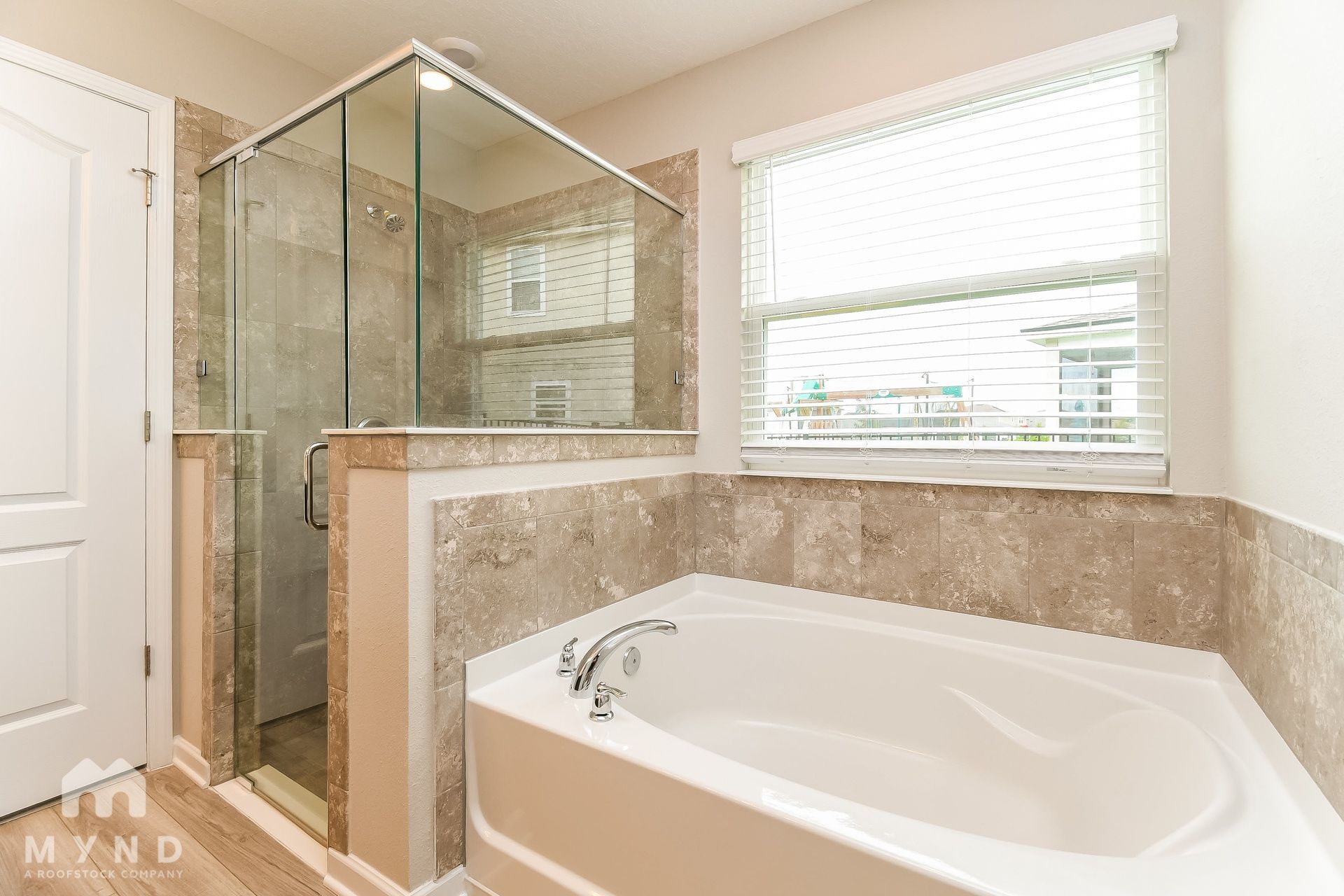 Building Photo - 3977 Heatherbrook Pl