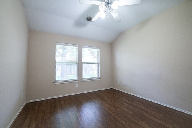 Building Photo - 11219 Overland Trail Dr