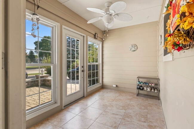 Building Photo - 641 Silver Rock Ln